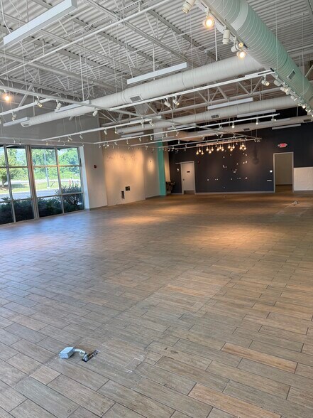 More Photos Of 3871-3999 Lebanon Pike, Hermitage Storefront For Lease