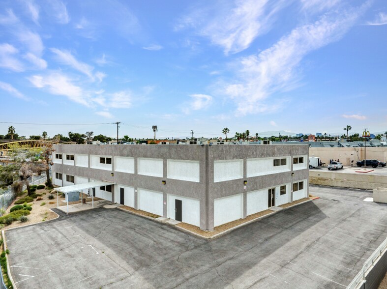 More Photos Of 3120 E Desert Inn Rd, Las Vegas Office For Lease