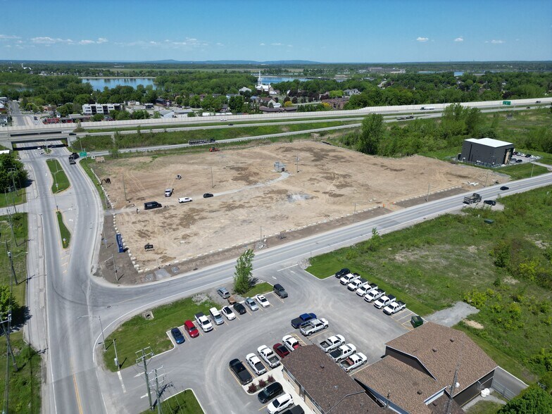 Primary Photo Of 5275 Av. Pierre-Dansereau, Salaberry-de-valleyfield Land For Sale