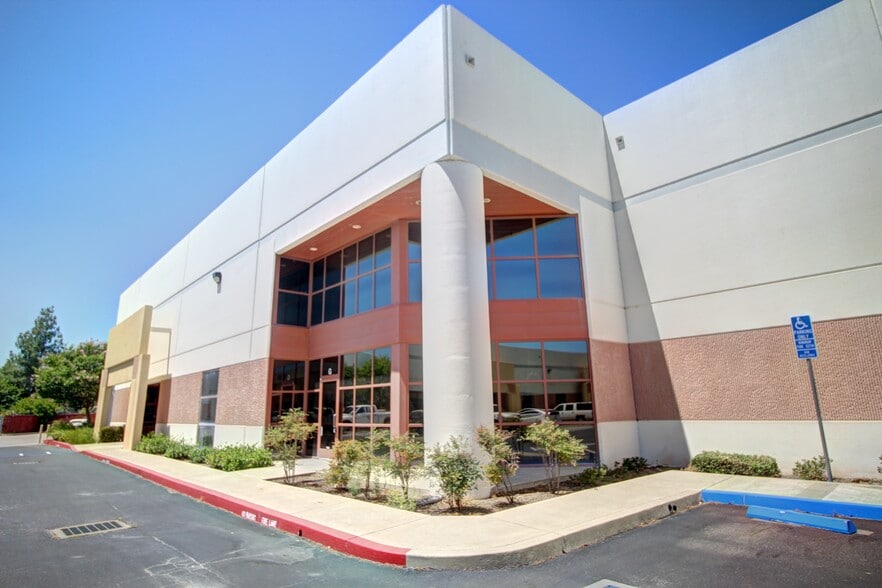 More Photos Of 871 Cotting Ct, Vacaville Warehouse For Lease