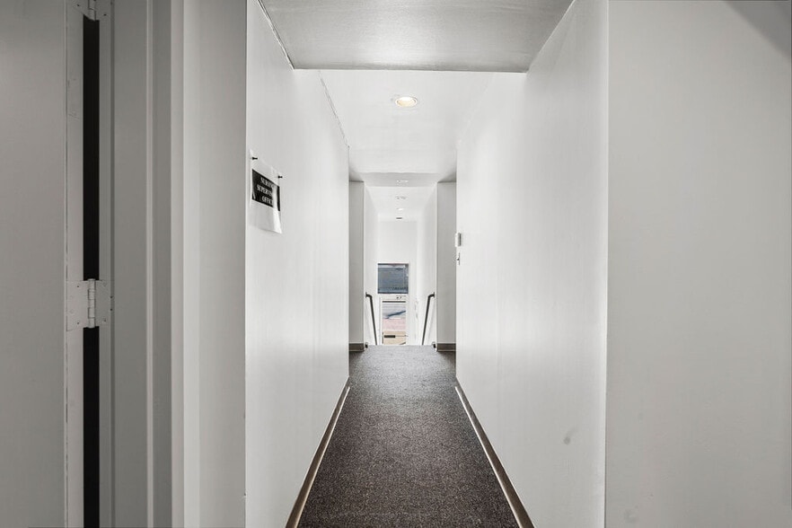 More Photos Of 1475 Hylan Blvd, Staten Island Freestanding For Sale