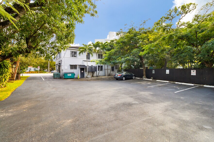 More Photos Of 5810 Biscayne Blvd, Miami Loft Creative Space For Sale