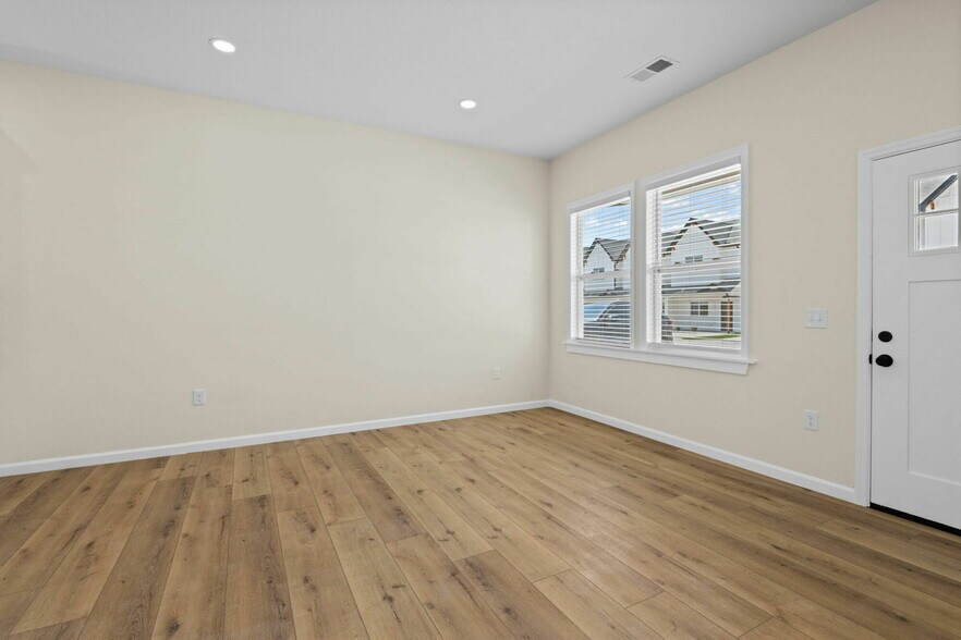 More Photos Of 1763 Strawberry Meadows Way, Knoxville Apartments For Sale