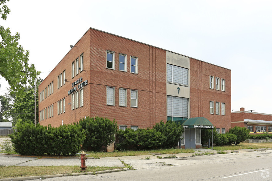 Primary Photo Of 11710 Shaker Blvd, Cleveland Office Residential For Lease