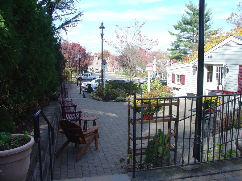 More Photos Of 20 Lewis St, Basking Ridge Freestanding For Lease