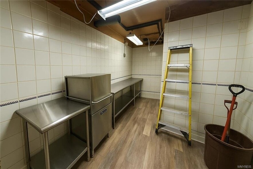 More Photos Of 504 Amherst St, Buffalo Storefront For Lease