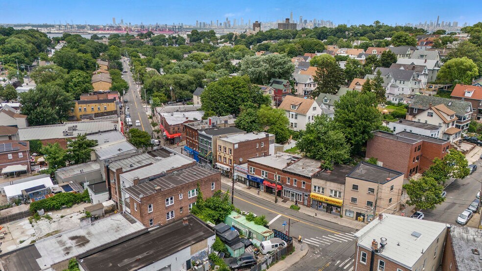 More Photos Of 415 Jersey St, Staten Island Multifamily For Sale