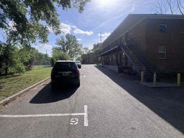 More Photos Of 957 Wellington St, Memphis Apartments For Sale