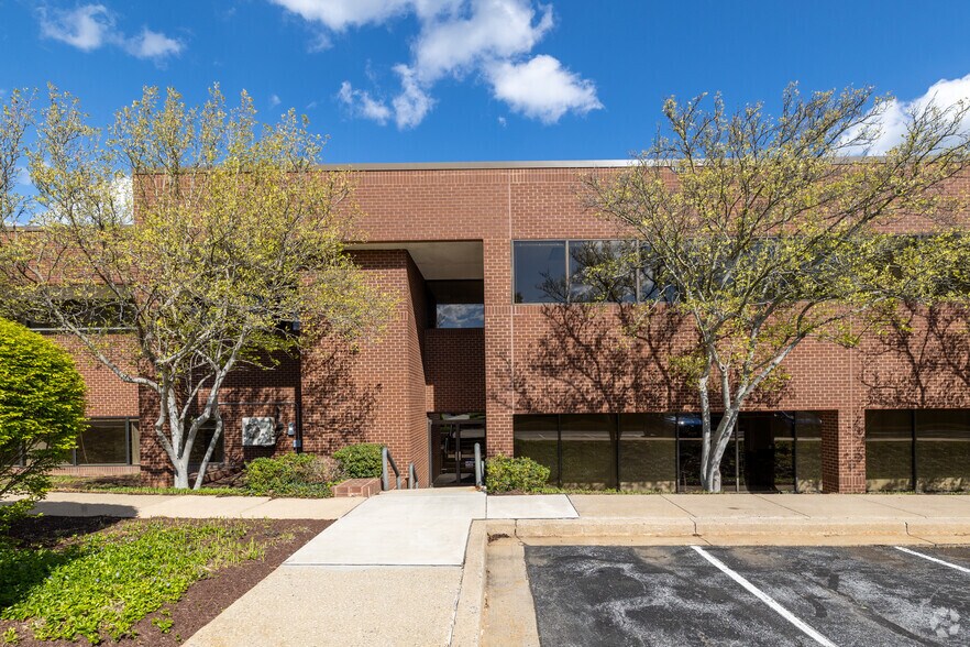 More Photos Of 7520 Standish Pl, Rockville Office For Lease