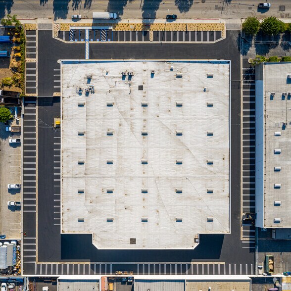 More Photos Of 1210-1230 N Red Gum St, Anaheim Warehouse For Lease