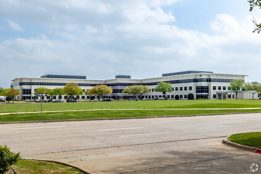 Primary Photo Of 8616 Freeport Pky, Irving Unknown For Lease