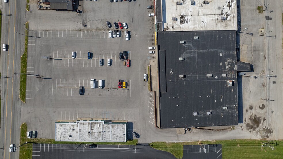 More Photos Of 115-119 Edgewood Plaza Dr, Nicholasville Storefront For Sale