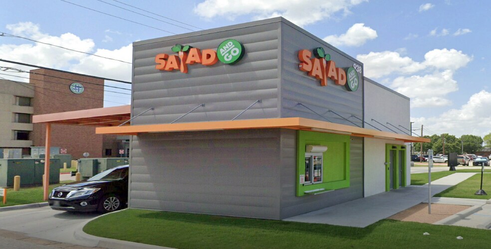 Primary Photo Of 938 N Cooper St, Arlington Restaurant For Lease