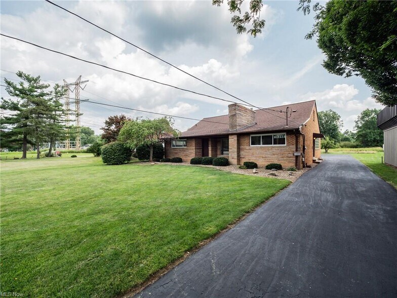 More Photos Of 31255 Lorain Rd, Cleveland Office Residential For Sale