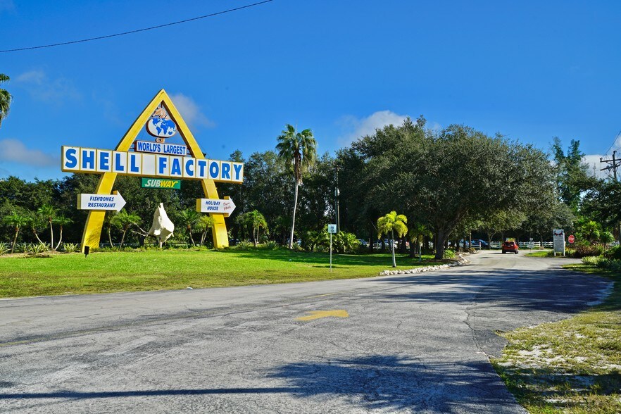 More Photos Of 16380 N Cleveland Ave, North Fort Myers Land For Sale