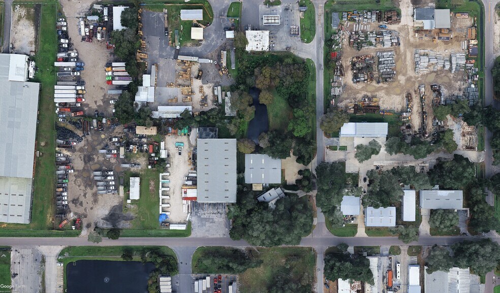 More Photos Of 2502 N 70th St, Tampa Warehouse For Lease