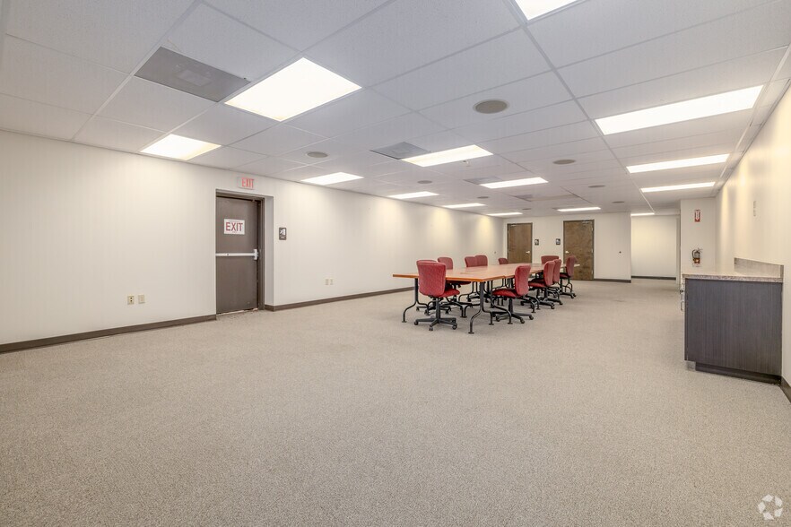 More Photos Of 3901 Carmichael Ave, Jacksonville Medical For Sale