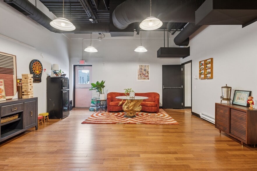 More Photos Of 5357 42nd Ave S, Minneapolis Freestanding For Sale