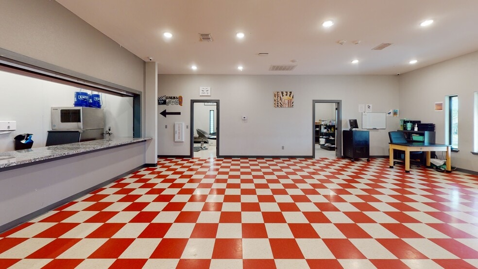 More Photos Of 4150 Highway 36 S, Brenham Shelter For Sale