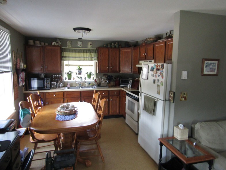 More Photos Of 141 Bellemonte Ave, Hawley Apartments For Sale