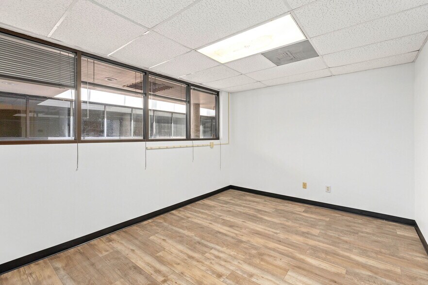 More Photos Of 7418 John Smith, San Antonio Loft Creative Space For Lease