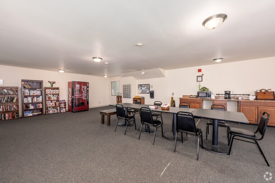 More Photos Of 510 Elk Dr, Kokomo Apartments For Sale