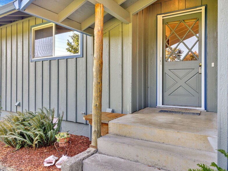 More Photos Of 44434 SE Coalman Rd, Sandy Light Manufacturing For Sale