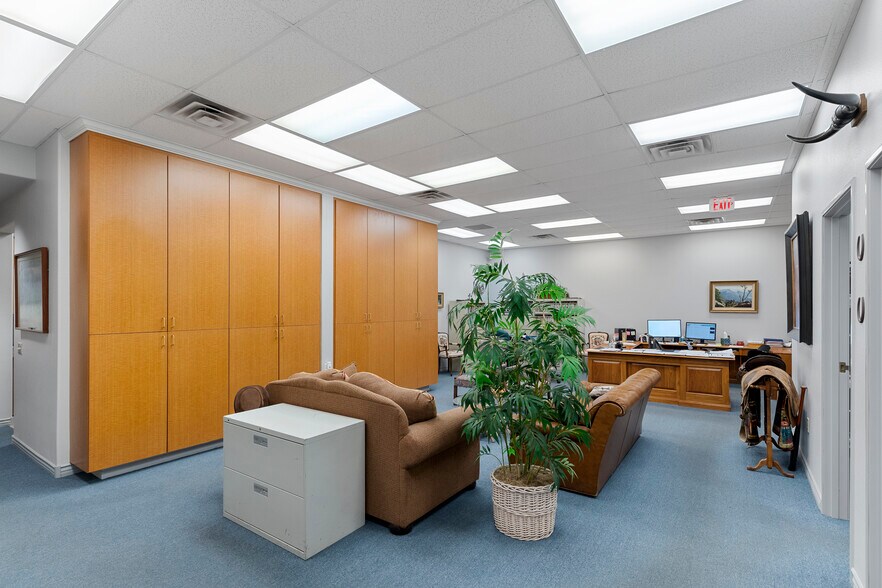 More Photos Of 8455 W Flamingo Rd, Las Vegas Medical For Sale