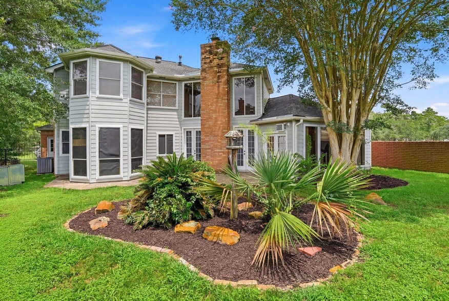 More Photos Of 13700 Lakewood Forest Dr, Houston Office For Sale