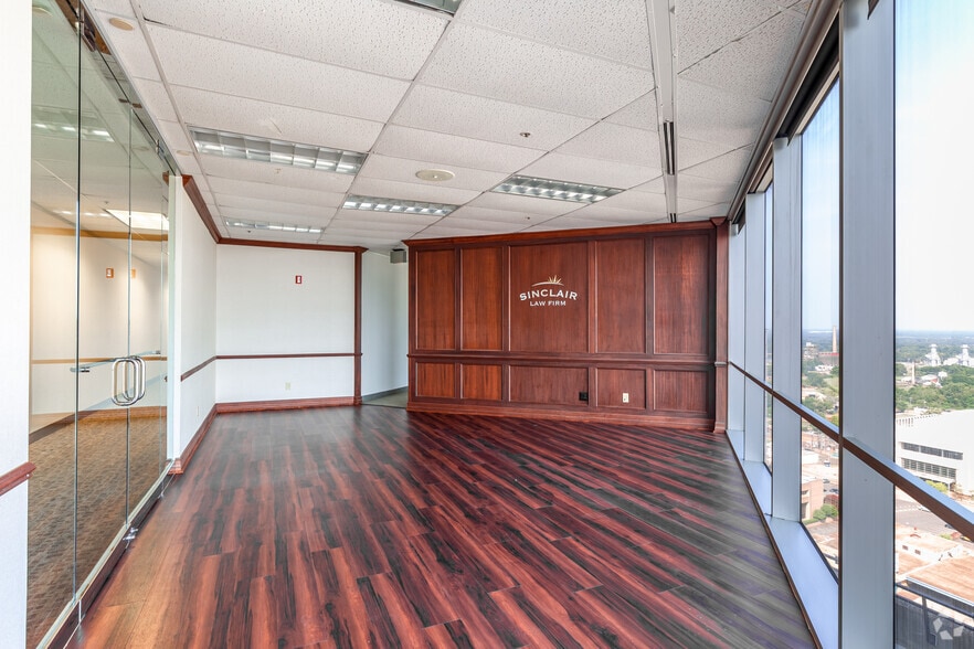 More Photos Of 401 Edwards St, Shreveport Office For Lease
