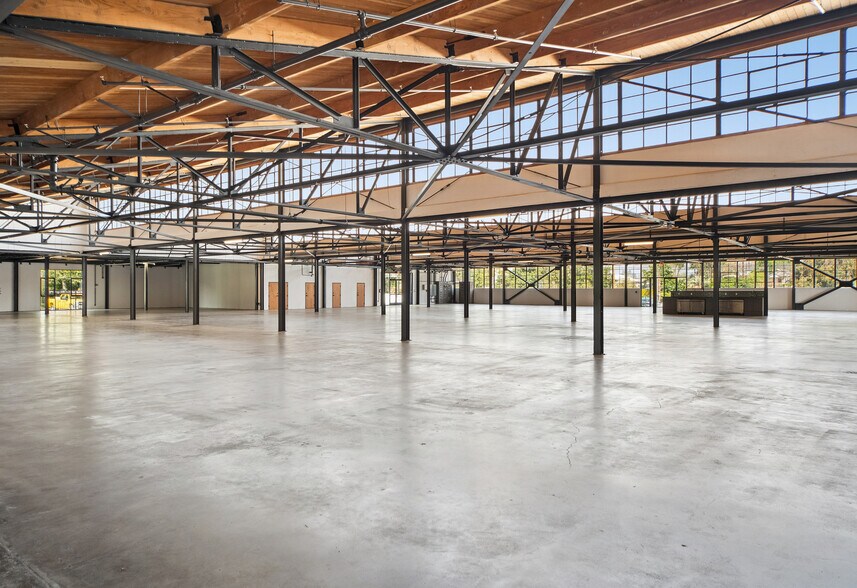 More Photos Of 4000-4010 Chevy Chase Dr, Los Angeles Unknown For Lease
