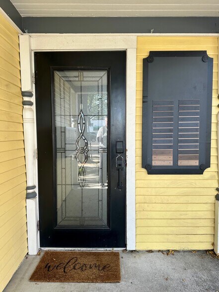 More Photos Of 348-350 Cernon St, Vacaville General Retail For Lease