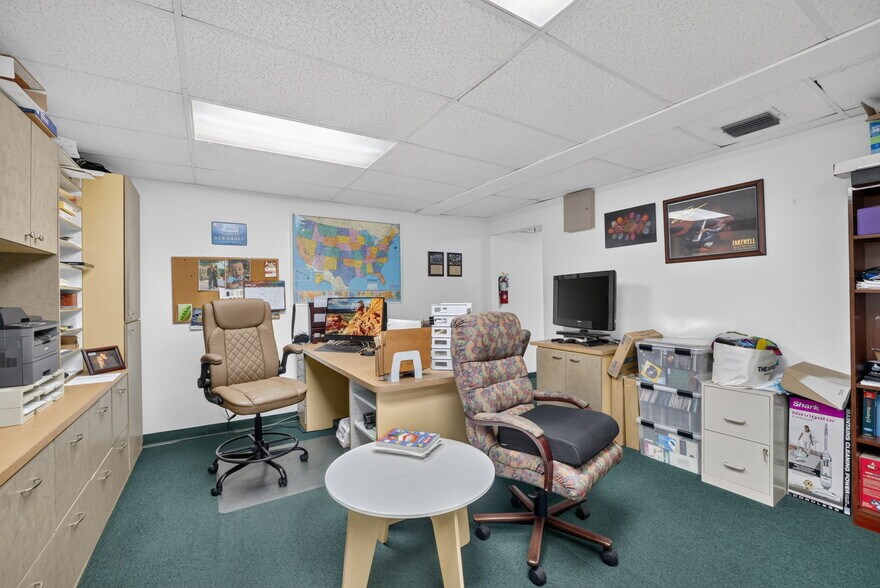 More Photos Of 2202-2204 W 78th St, Hialeah Warehouse For Sale