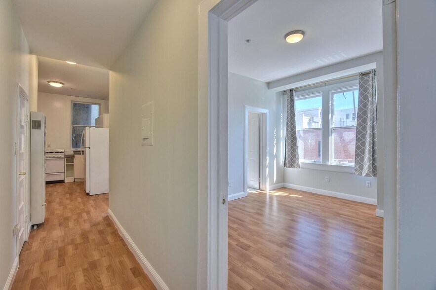 More Photos Of 135-139 8th St, San Francisco Apartments For Sale
