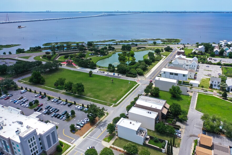 More Photos Of 45 S 9th Ave, Pensacola Office Residential For Sale