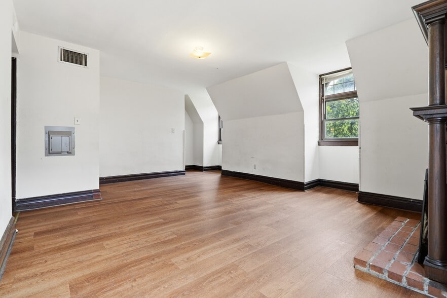 More Photos Of 215 S Braddock Ave, Pittsburgh Apartments For Sale