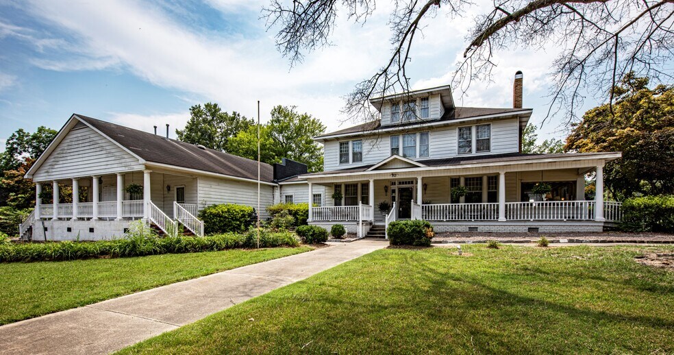 More Photos Of 913 N Arendell Ave, Zebulon Funeral Home For Sale