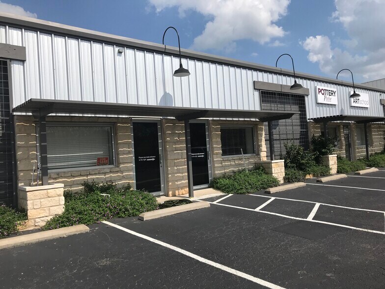 More Photos Of 9217 US Hwy 290 W, Austin Office For Lease