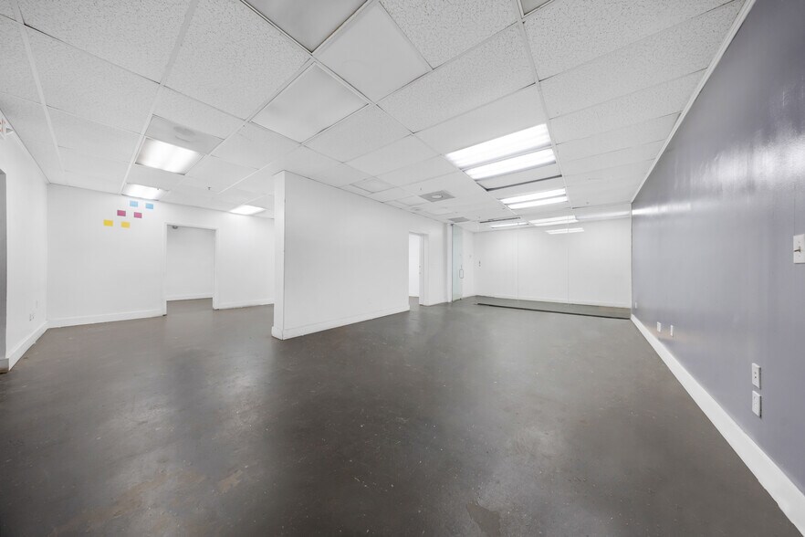 More Photos Of 2601 NW 105th Ave, Miami Warehouse For Sale