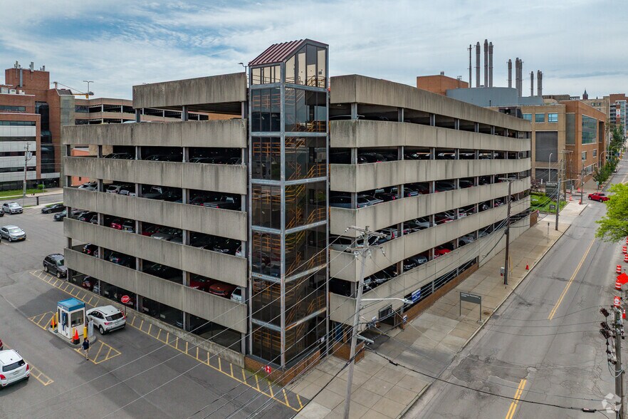 More Photos Of 475 Irving Ave, Syracuse Office For Sale