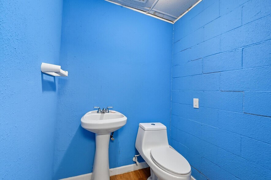 More Photos Of 4110 Haltom Rd, Haltom City Freestanding For Sale