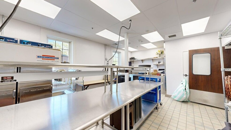 More Photos Of 2401 Montana Ave, Billings General Retail For Sale