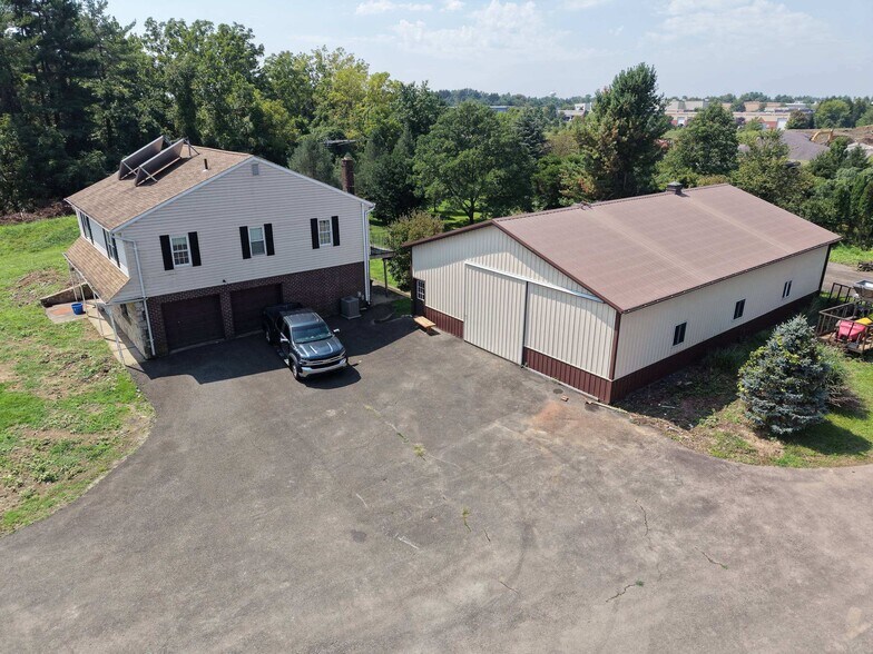 More Photos Of 1550 Mearns Rd, Ivyland Warehouse For Lease