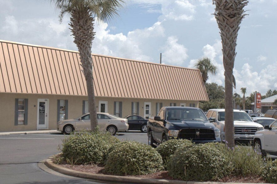 Primary Photo Of 225 Main St, Destin Office Residential For Lease