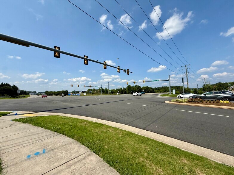 More Photos Of 11657 Lakeridge Pky, Ashland Unknown For Lease