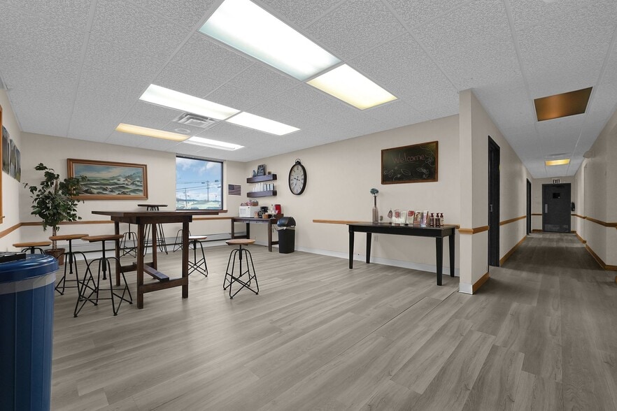 More Photos Of 1394 Courtright Rd, Columbus Warehouse For Lease