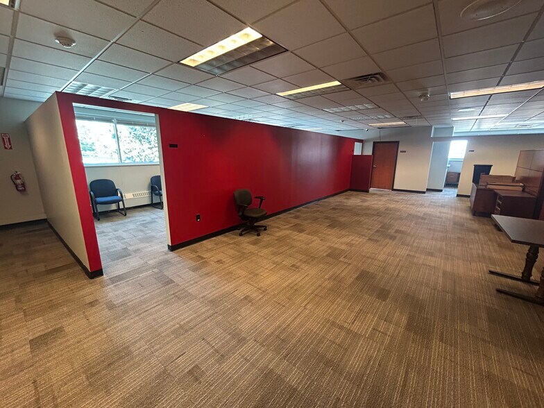 More Photos Of 2800 Gilbert Ave, Cincinnati Office For Sale