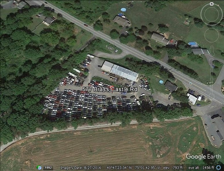 Primary Photo Of 577 Brass Castle Rd, Oxford Auto Salvage Facility For Sale