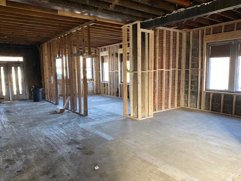 More Photos Of 4339 Hunt Pl NE, Washington Medical For Sale