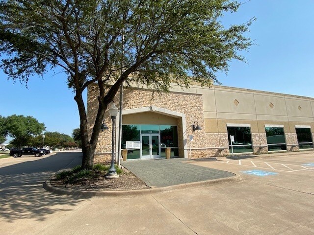 More Photos Of 3301 Matrix Dr, Richardson Research And Development For Sale